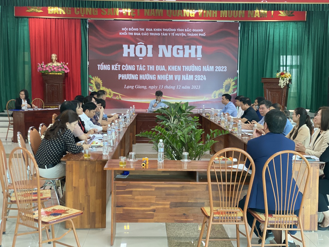 ec900fa11ff0b7aeeee1