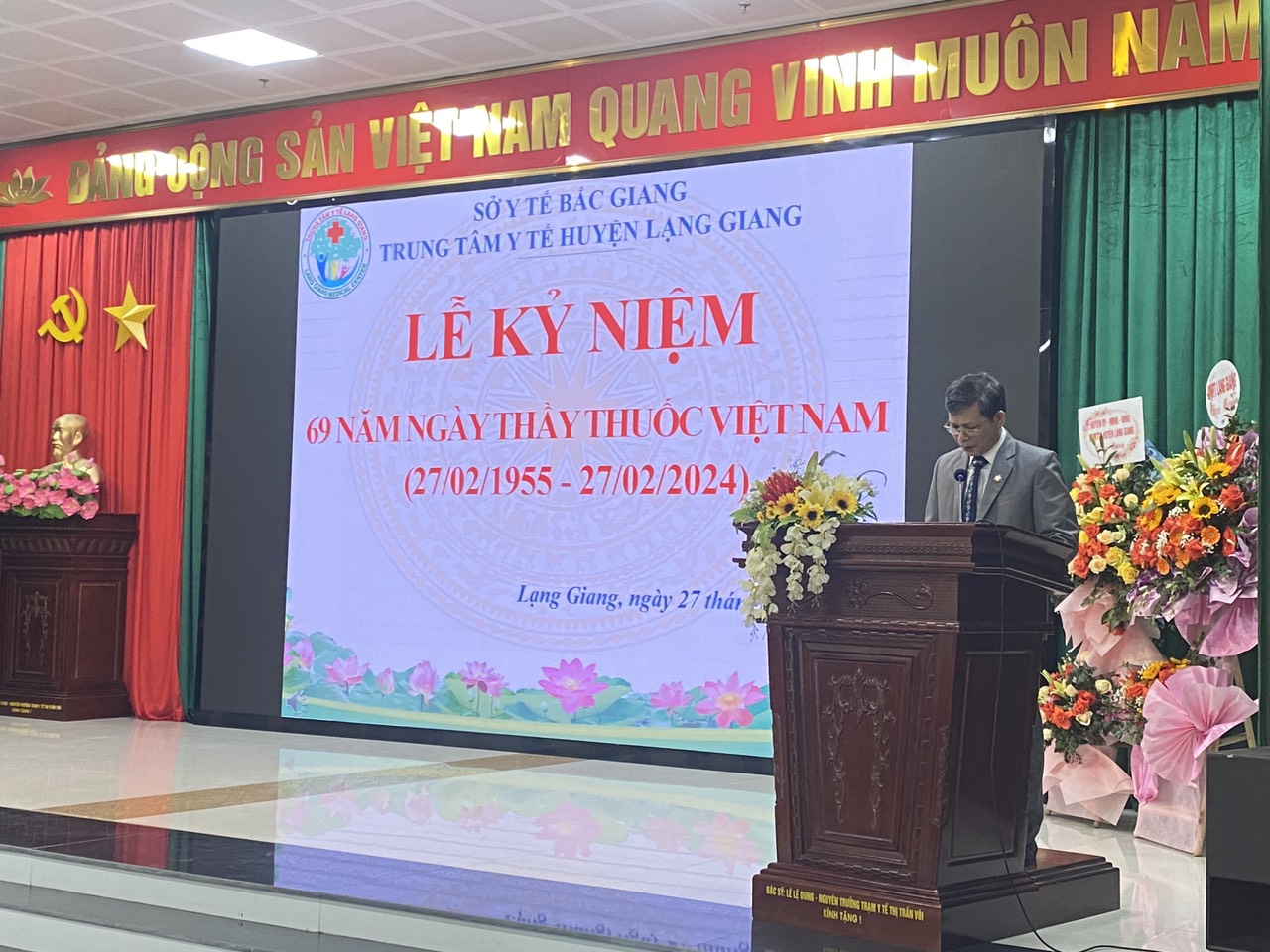 TRUNG TÂM Y TẾ HUYỆN LẠNG GIANG TỔ CHỨC LỄ KỶ NIỆM 69 NĂM NGÀY THẦY THUỐC VIỆT NAM (27/02/1955- 27/02/2024)