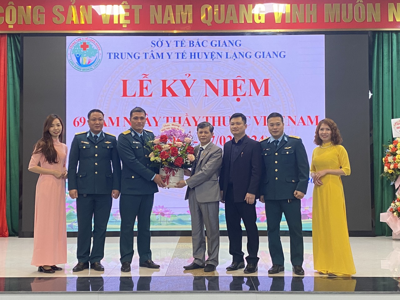 z5198746784148 a1b25012ffa87435e814675faea0d655